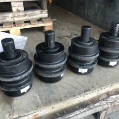 Каток поддерживающий 1081-01820 VOLVO EC460 14527124 14527124 Каток поддерживающий 1081-01820 VOLVO EC460 14527124 14527124