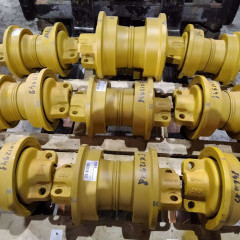 Каток опорный однобортный CATERPILLAR 7T4102+6T4861 7T4102+6T4861 Каток опорный однобортный CATERPILLAR 7T4102+6T4861 7T4102+6T4861