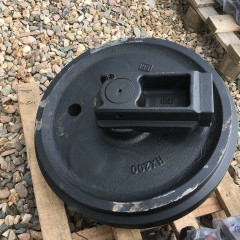 Колесо направляющее KOMATSU PC220-8 20Y-30-00640 Колесо направляющее KOMATSU PC220-8 20Y-30-00640